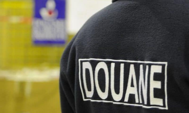Agent des transit et douane du cameroun impliqué dans la réglementations douanières et des opérations d'import export et de commerce international au cameroun